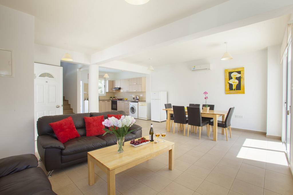 Villa Daffodil Protaras Habitación foto